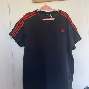 Adidas oversized t-shirt